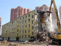 L'ordre de démolition des immeubles de cinq étages dans le cadre du programme de rénovation